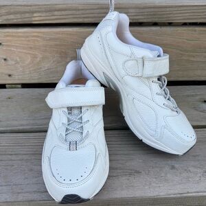 Dr Comfort Leather Winner Sneakers White Hook Loop 8.5 W Wide Orthotic Walking